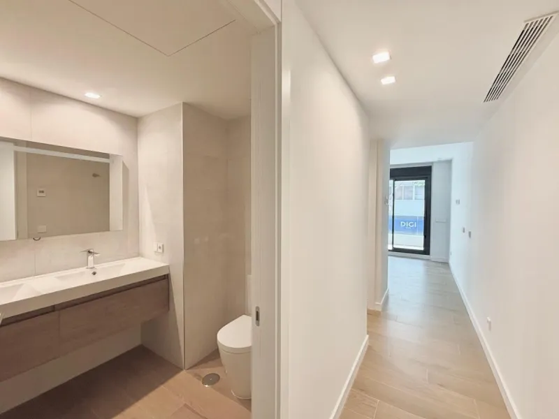 Stunning Luxury Apartment in the Iconic Edificio España, Prime Location in the Heart of Fuengirola