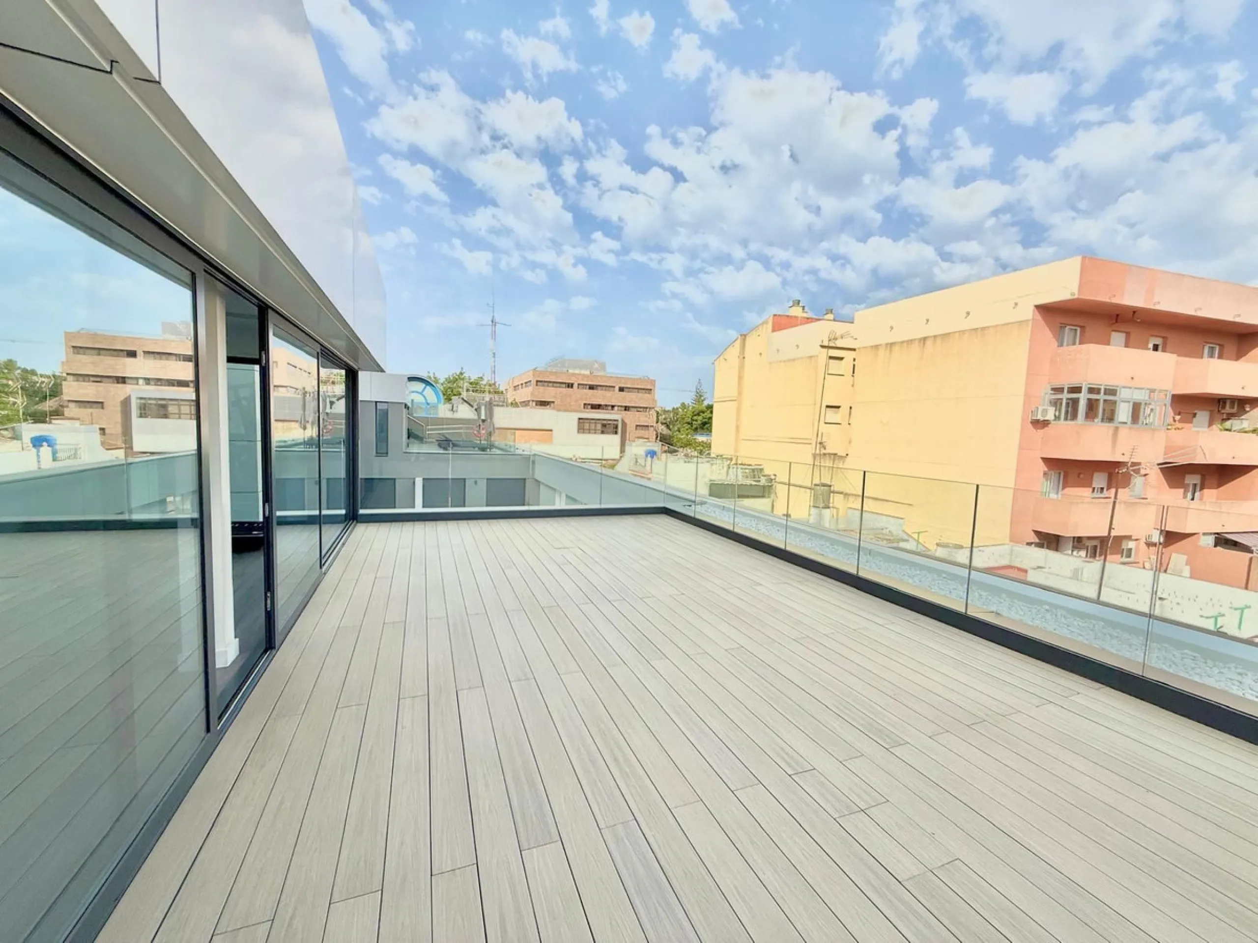 Stunning Luxury Apartment in the Iconic Edificio España, Prime Location in the Heart of Fuengirola