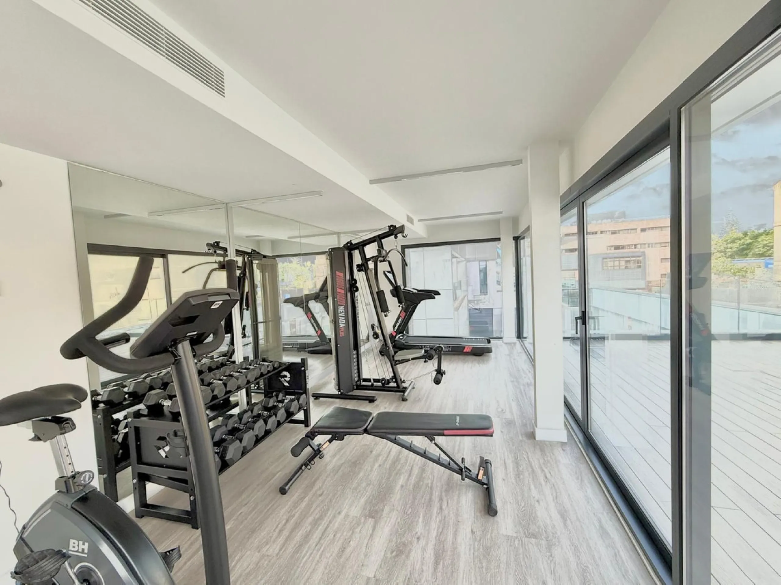 Stunning Luxury Apartment in the Iconic Edificio España, Prime Location in the Heart of Fuengirola