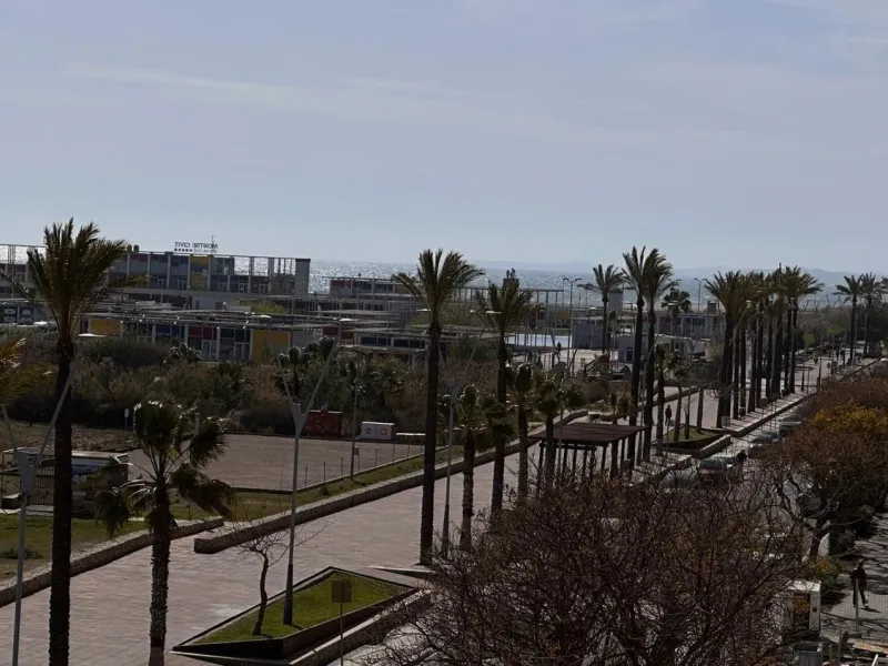 Frontline sea view apartment in Segur de Calafell