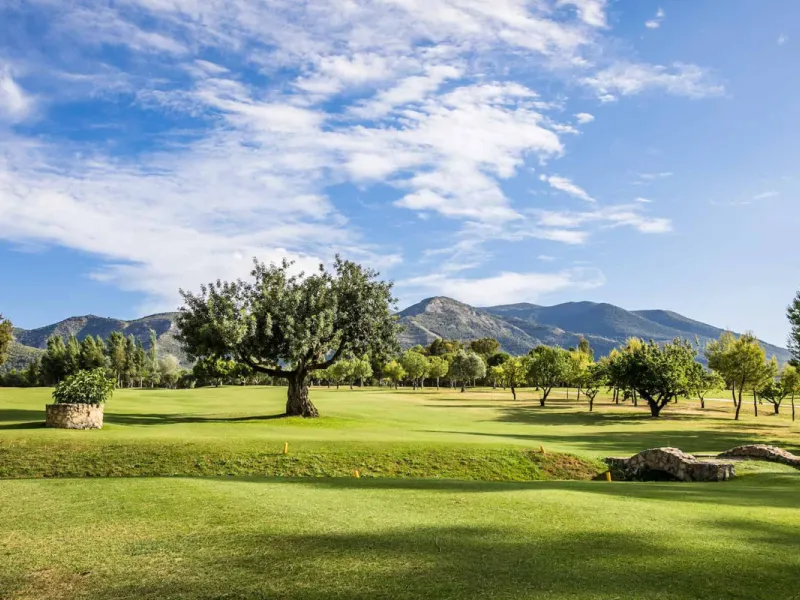 Wonderful house has just been put up for sale in the scenic Golf Resort near Malaga.