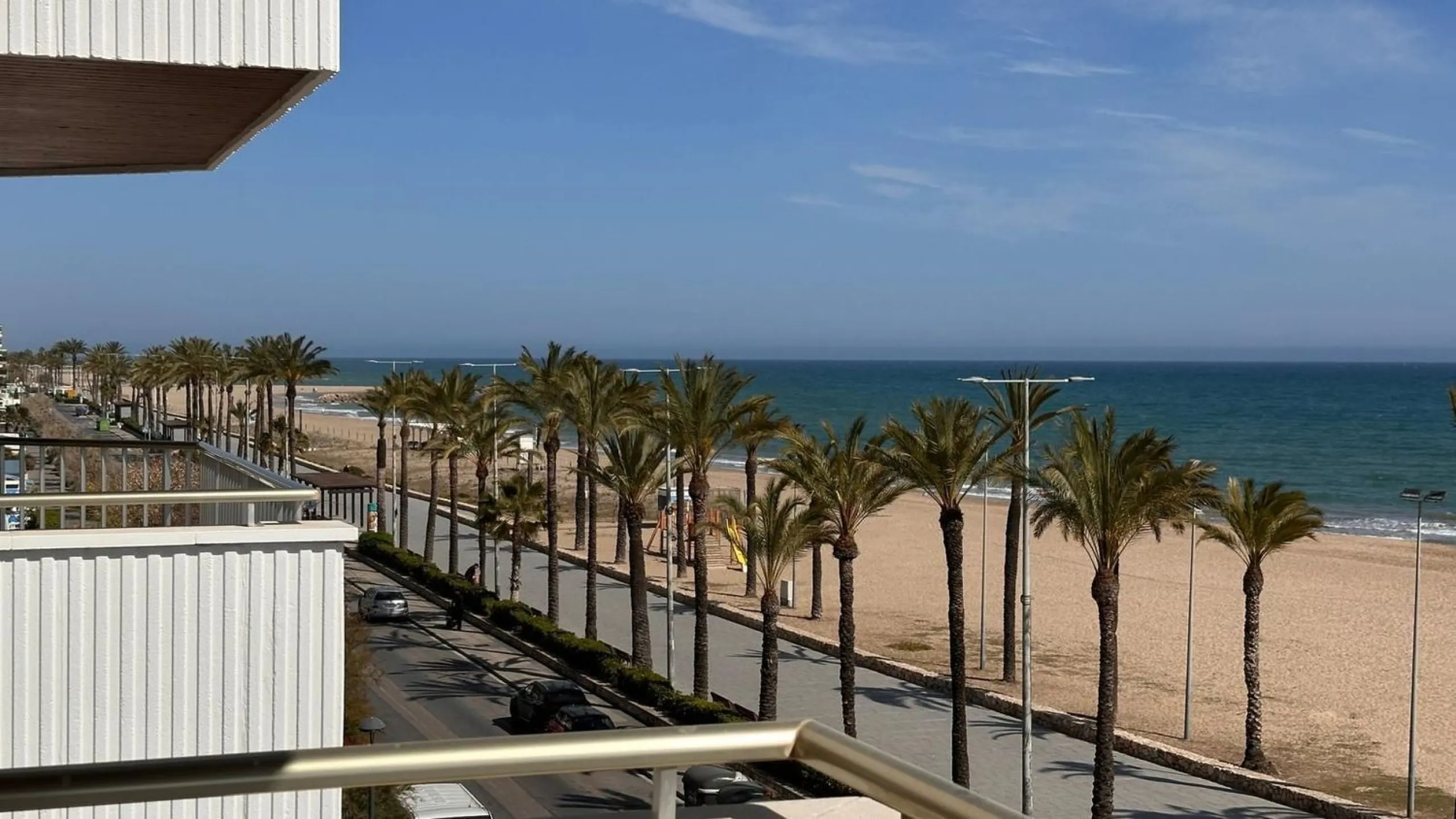 Frontline sea view apartment in Segur de Calafell