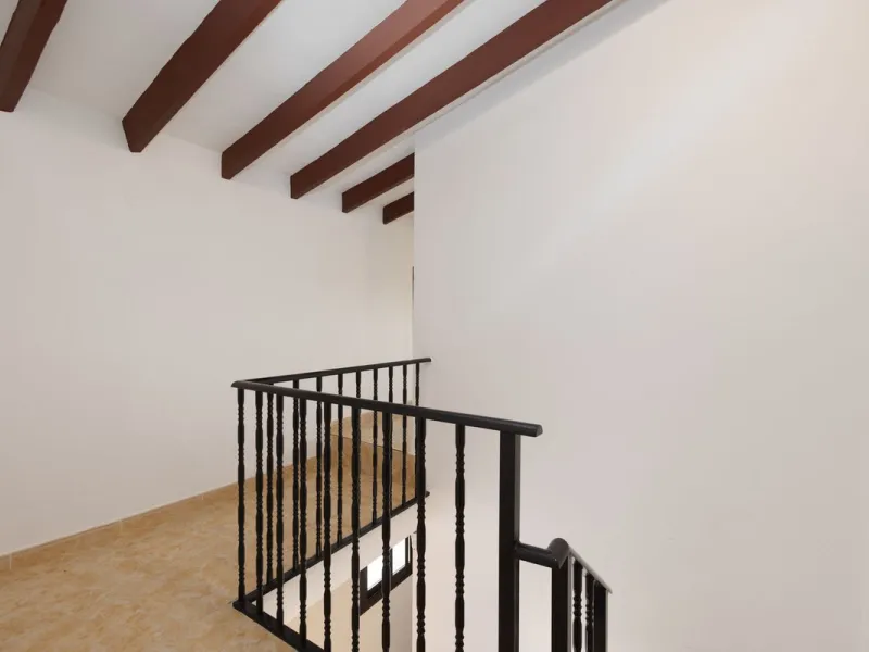 For sale: a characterful and authentic Spanish finca just 15 minutes from the lively village of Pizarra, right in the heart of Andalusia. This unique property boasts an impressive 63,766 m² of private land and features two fully independent homes — ideal 