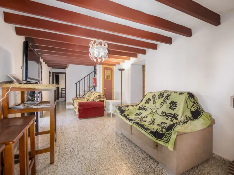 For sale: a characterful and authentic Spanish finca just 15 minutes from the lively village of Pizarra, right in the heart of Andalusia. This unique property boasts an impressive 63,766 m² of private land and features two fully independent homes — ideal 