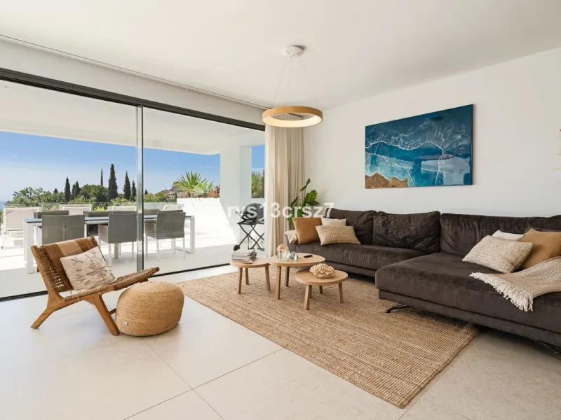 Apartment - Middle Floor Apartment в продаже в Benahavís, Málaga. В доме 2 спален и 2 ванных комнат. Площадь дома 112 м². Площадь участка 92 м²