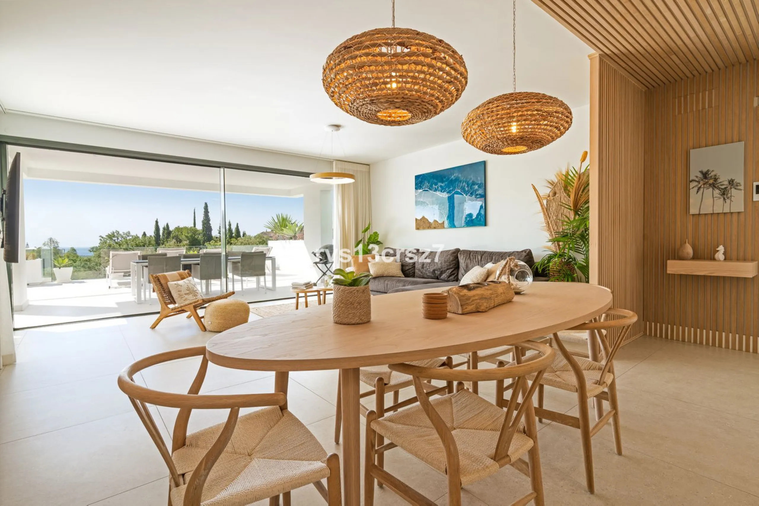 Apartment - Middle Floor Apartment в продаже в Benahavís, Málaga. В доме 2 спален и 2 ванных комнат. Площадь дома 112 м². Площадь участка 92 м²