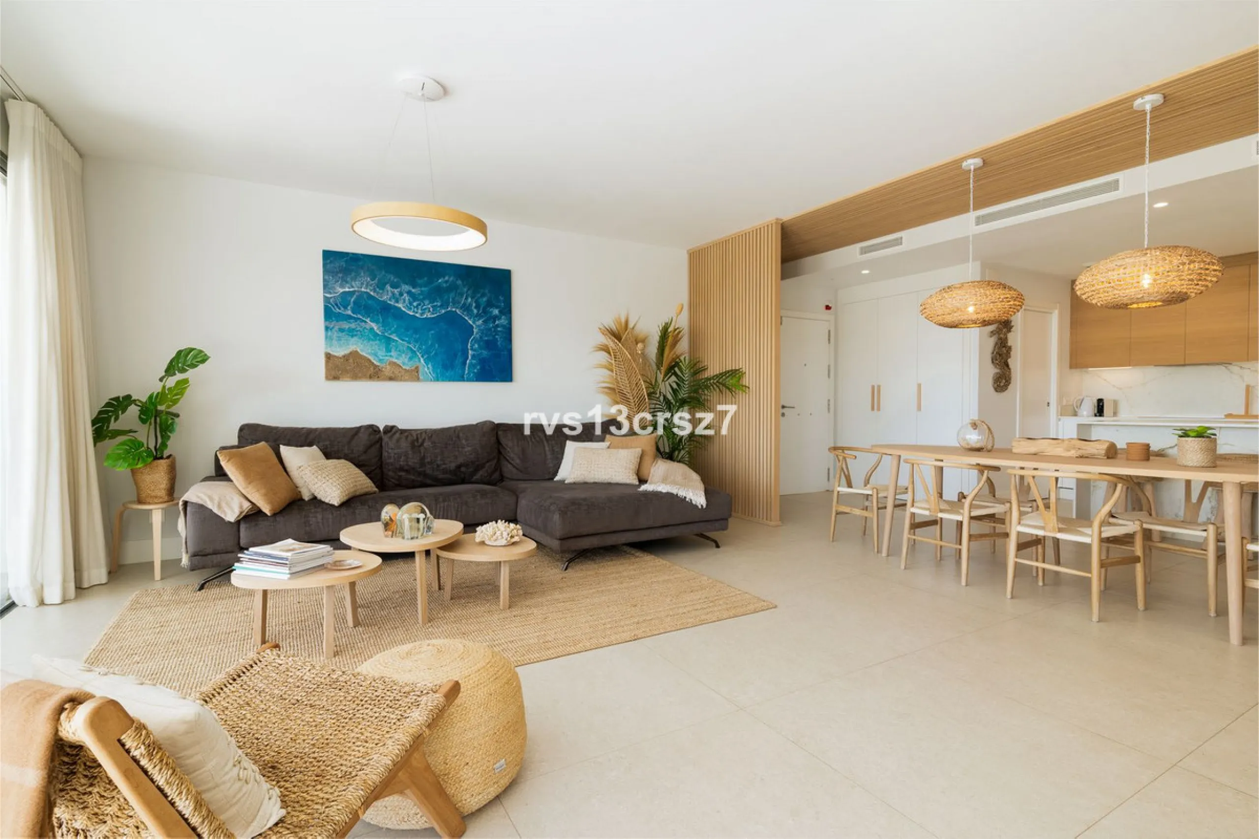 Apartment - Middle Floor Apartment в продаже в Benahavís, Málaga. В доме 2 спален и 2 ванных комнат. Площадь дома 112 м². Площадь участка 92 м²