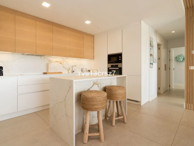 Apartment - Middle Floor Apartment в продаже в Benahavís, Málaga. В доме 2 спален и 2 ванных комнат. Площадь дома 112 м². Площадь участка 92 м²