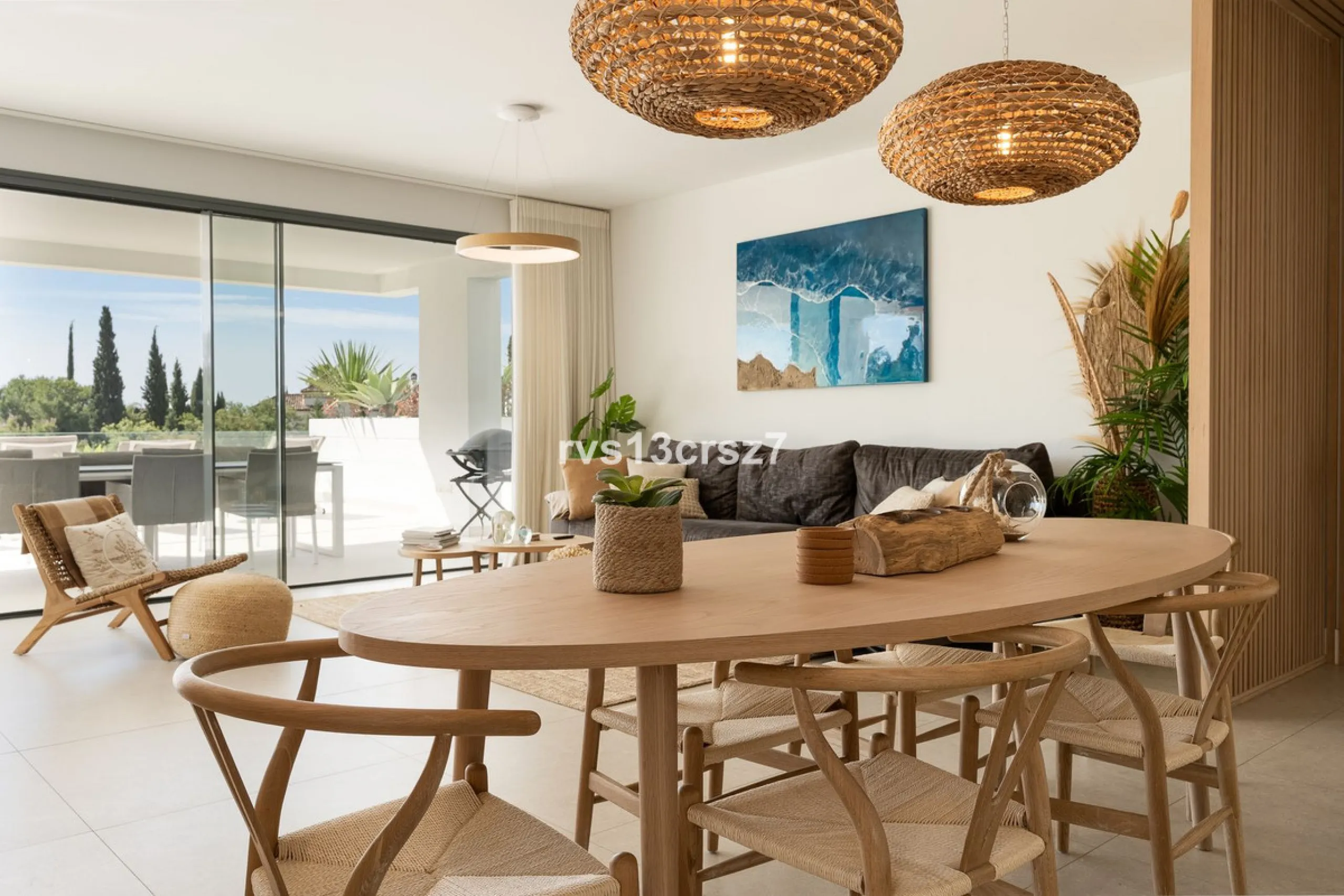 Apartment - Middle Floor Apartment в продаже в Benahavís, Málaga. В доме 2 спален и 2 ванных комнат. Площадь дома 112 м². Площадь участка 92 м²
