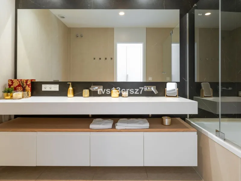 Apartment - Middle Floor Apartment в продаже в Benahavís, Málaga. В доме 2 спален и 2 ванных комнат. Площадь дома 112 м². Площадь участка 92 м²