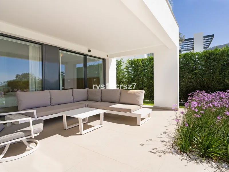 Apartment - Middle Floor Apartment в продаже в Benahavís, Málaga. В доме 2 спален и 2 ванных комнат. Площадь дома 112 м². Площадь участка 92 м²