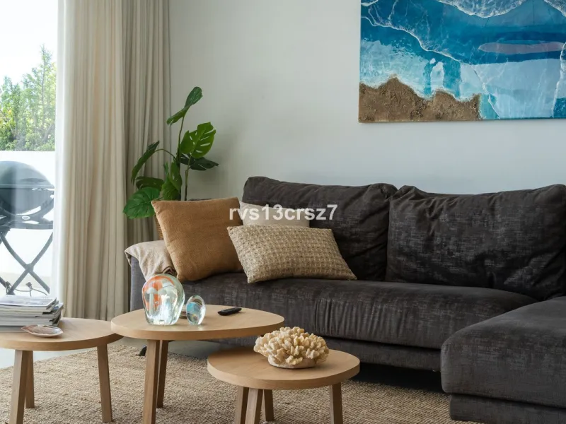 Apartment - Middle Floor Apartment в продаже в Benahavís, Málaga. В доме 2 спален и 2 ванных комнат. Площадь дома 112 м². Площадь участка 92 м²