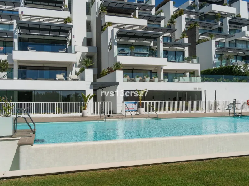 Apartment - Middle Floor Apartment в продаже в Benahavís, Málaga. В доме 2 спален и 2 ванных комнат. Площадь дома 112 м². Площадь участка 92 м²