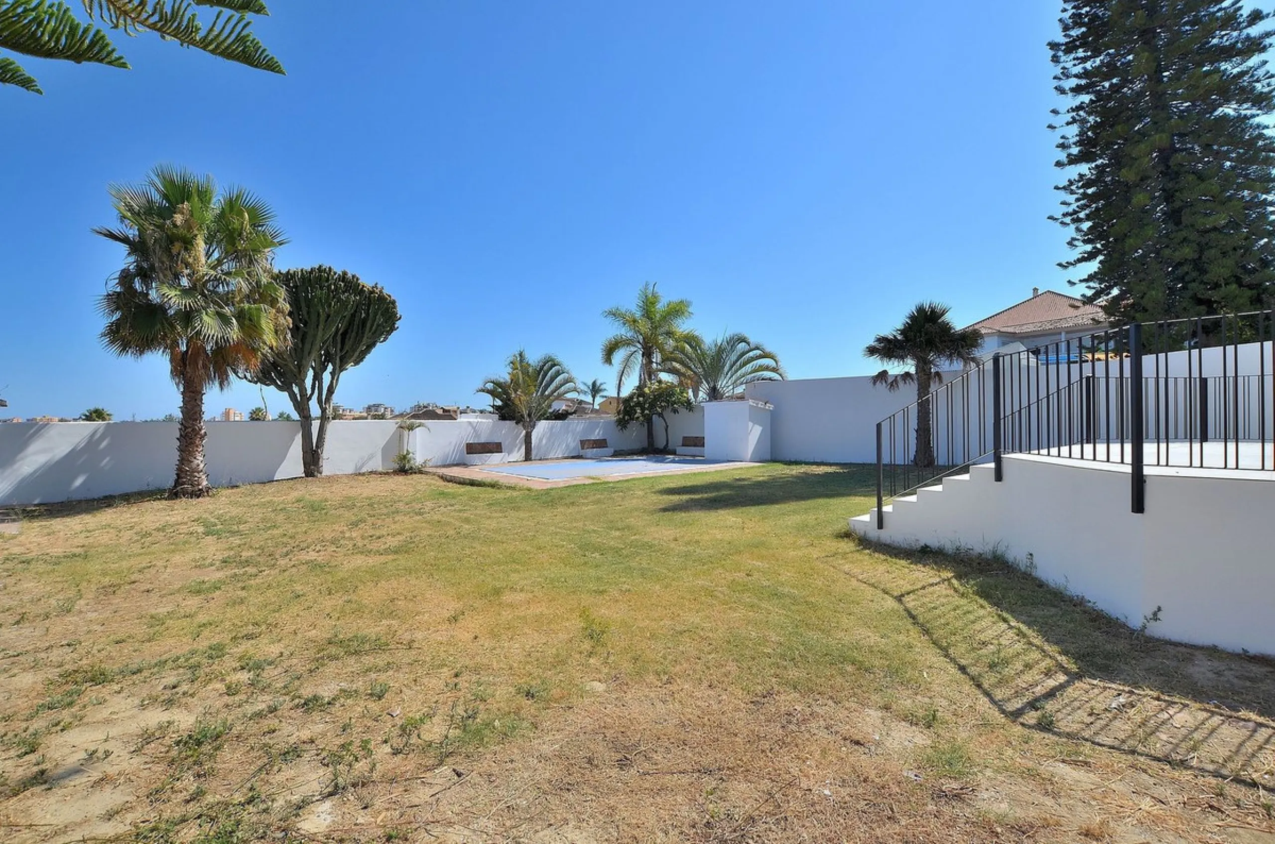 DREAM VILLA RENOVATED IN EL COTO (MIJAS)