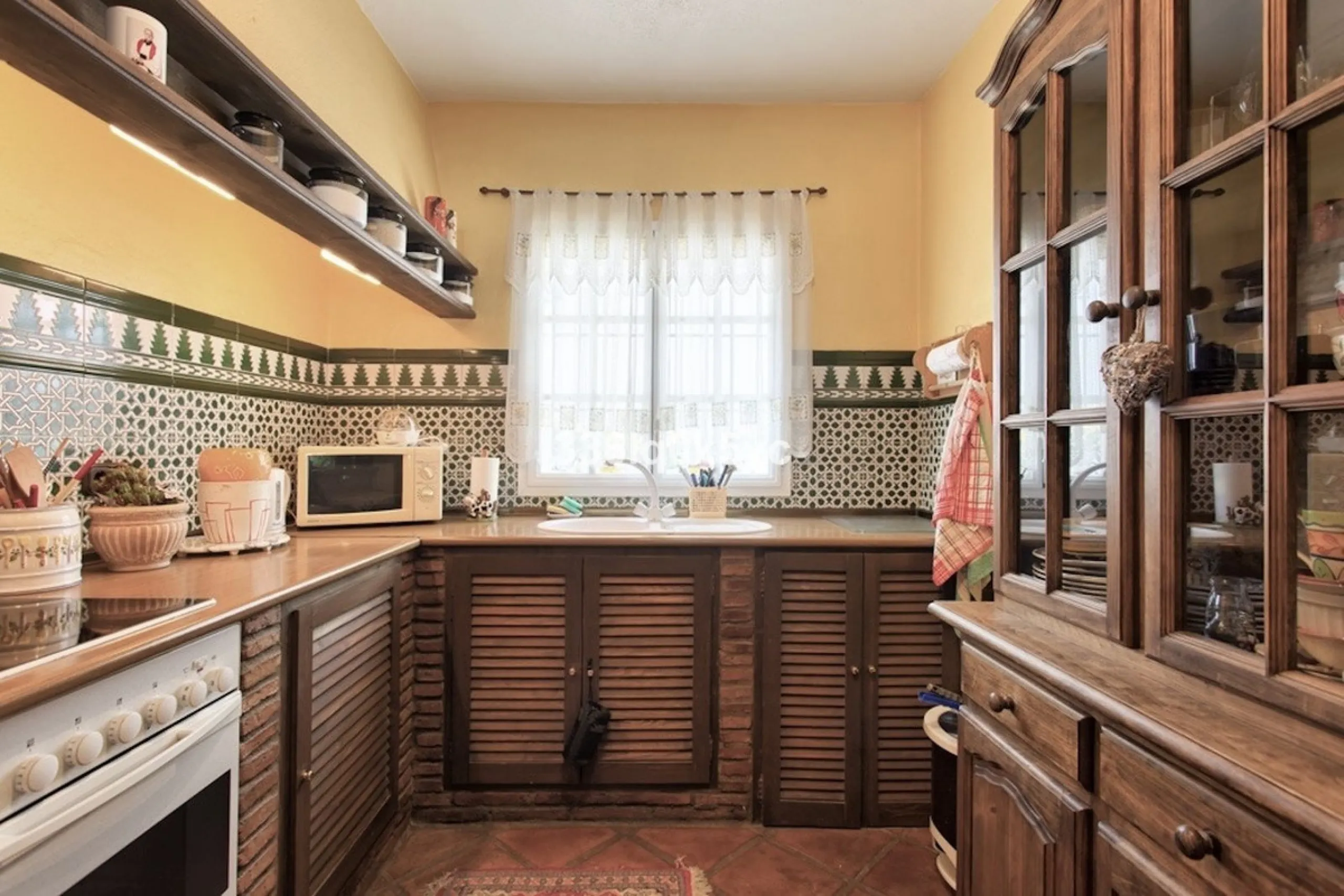 House - Townhouse в продаже в Benahavís, Málaga. В доме 3 спален и 3 ванных комнат. Площадь дома 133 м²