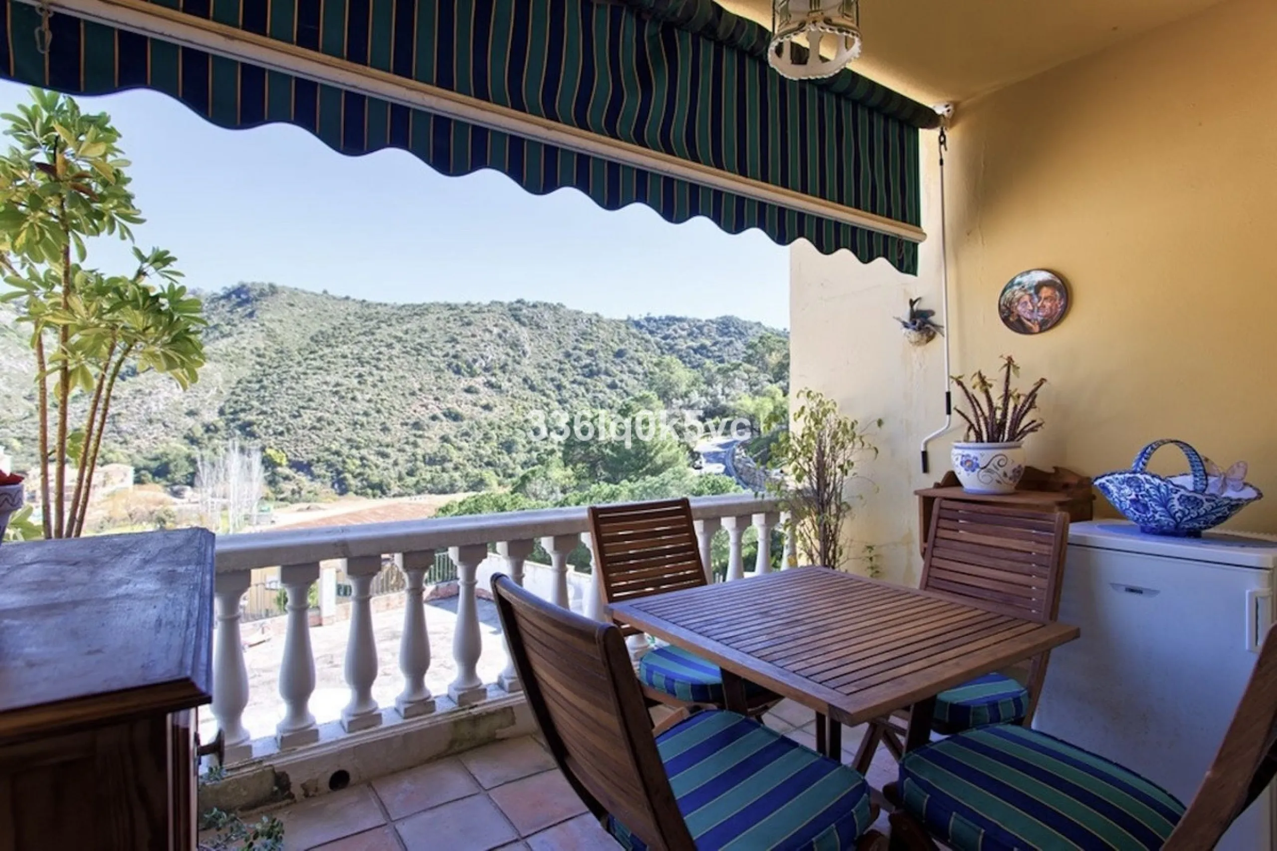 House - Townhouse в продаже в Benahavís, Málaga. В доме 3 спален и 3 ванных комнат. Площадь дома 133 м²