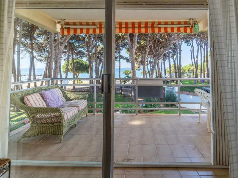 Seafront apartment with tourist license in Cambrils, Costa Dorada