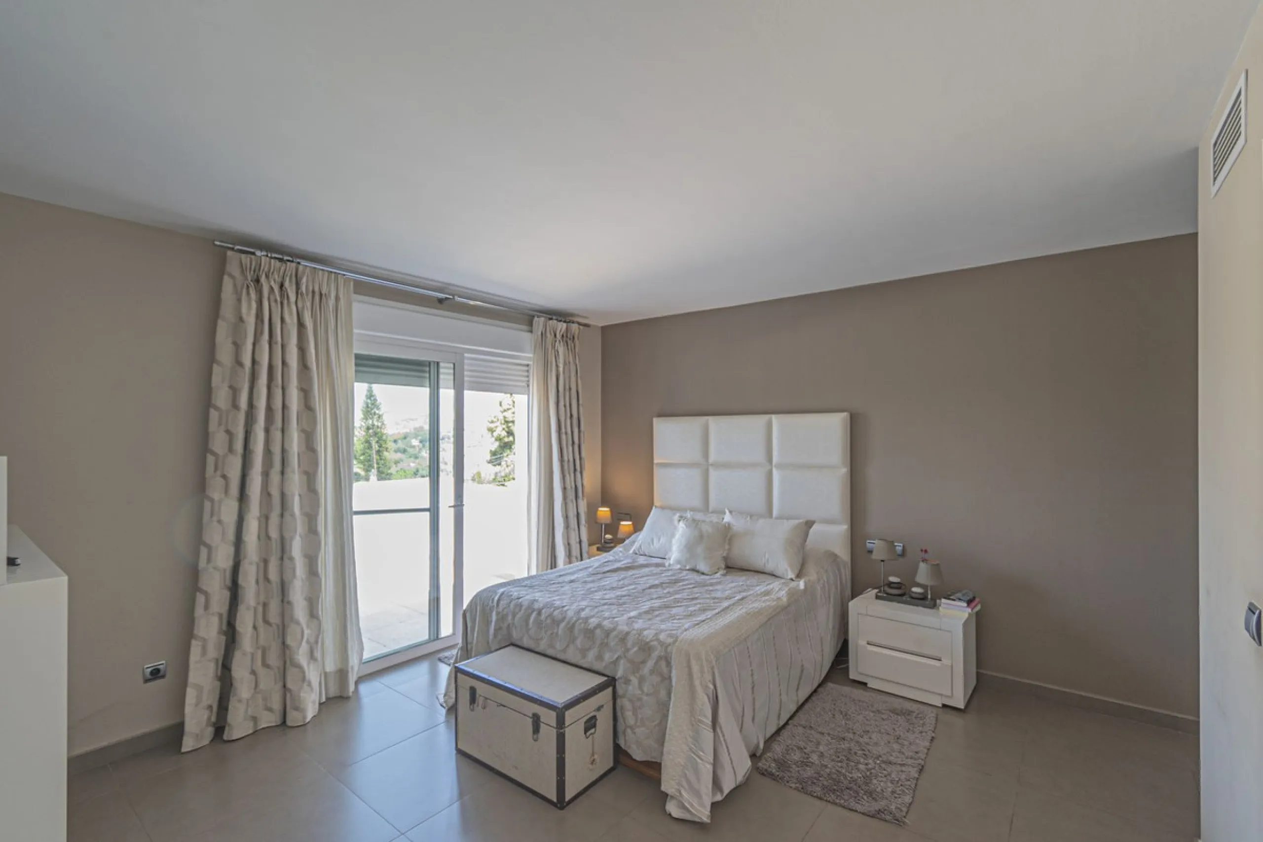 VILLA INDIVIDUELLE À SAN PEDRO DE ALCÁNTARA
