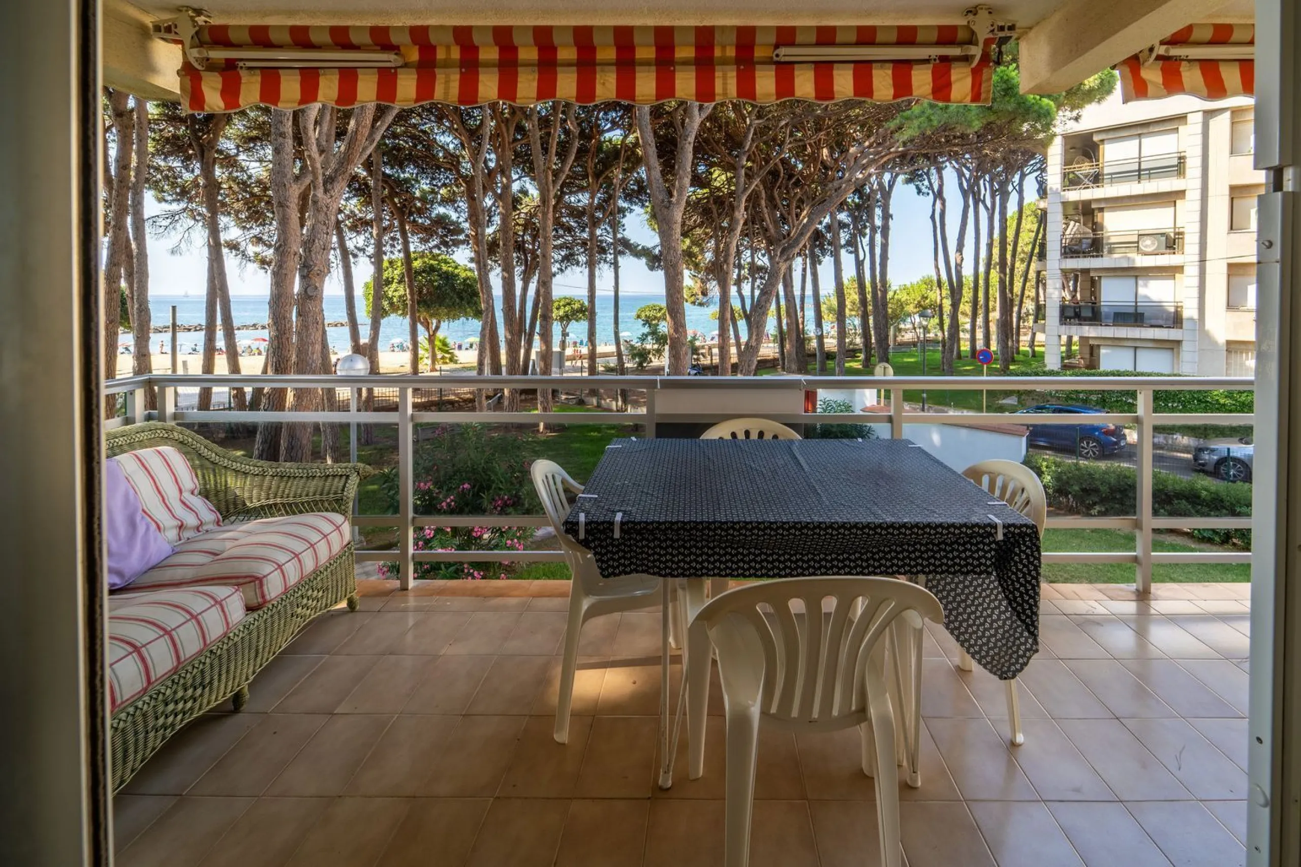 Seafront apartment with tourist license in Cambrils, Costa Dorada