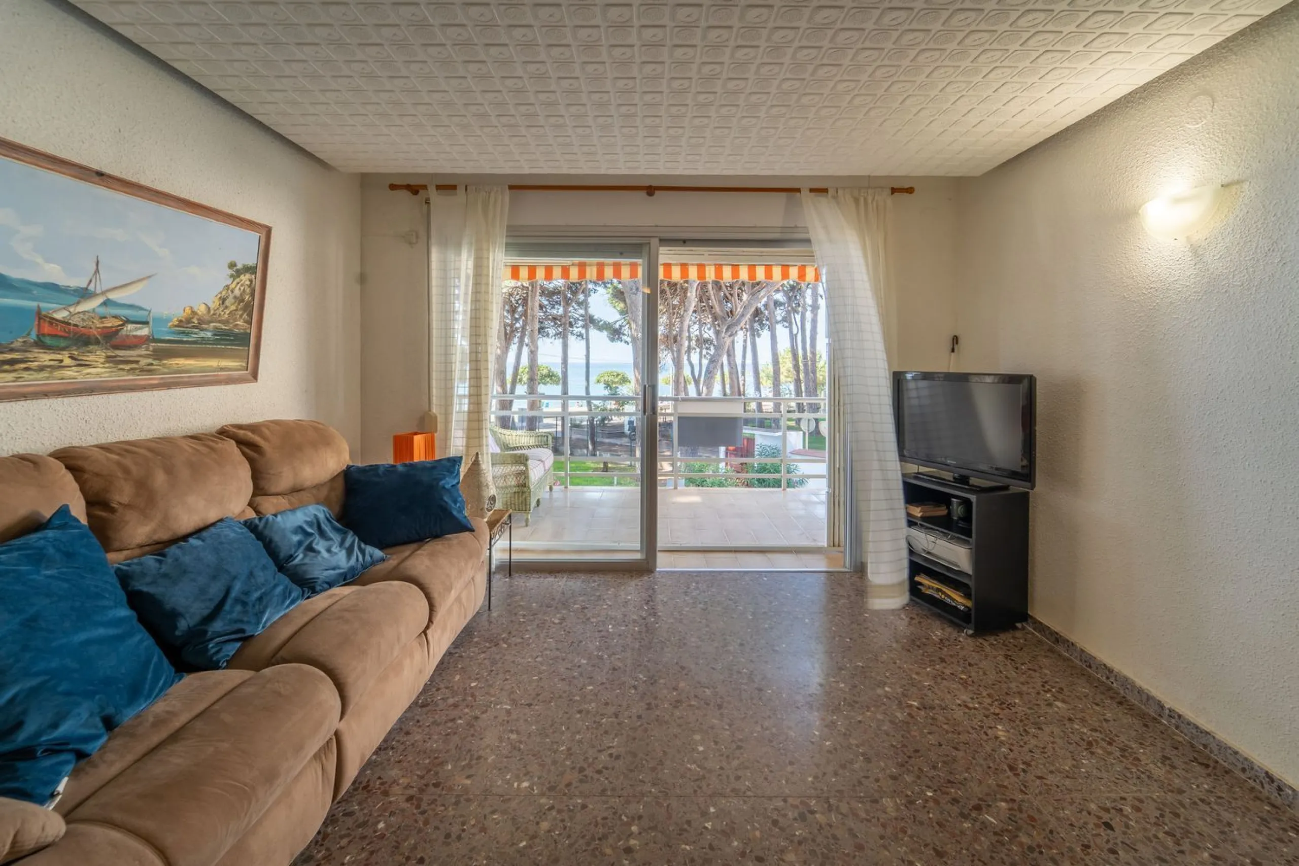 Seafront apartment with tourist license in Cambrils, Costa Dorada