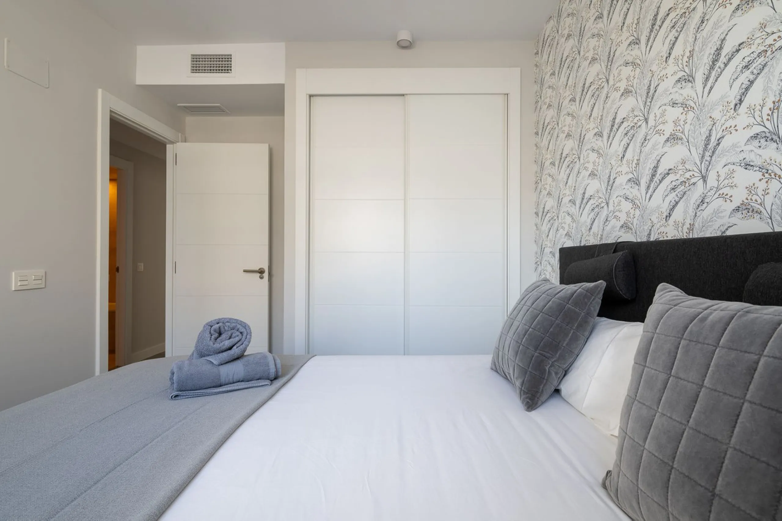 Apartment - Middle Floor Apartment в продаже в Mijas, Málaga. В доме 3 спален и 2 ванных комнат. Площадь дома 114 м²