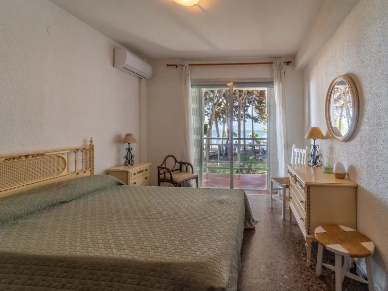 Seafront apartment with tourist license in Cambrils, Costa Dorada