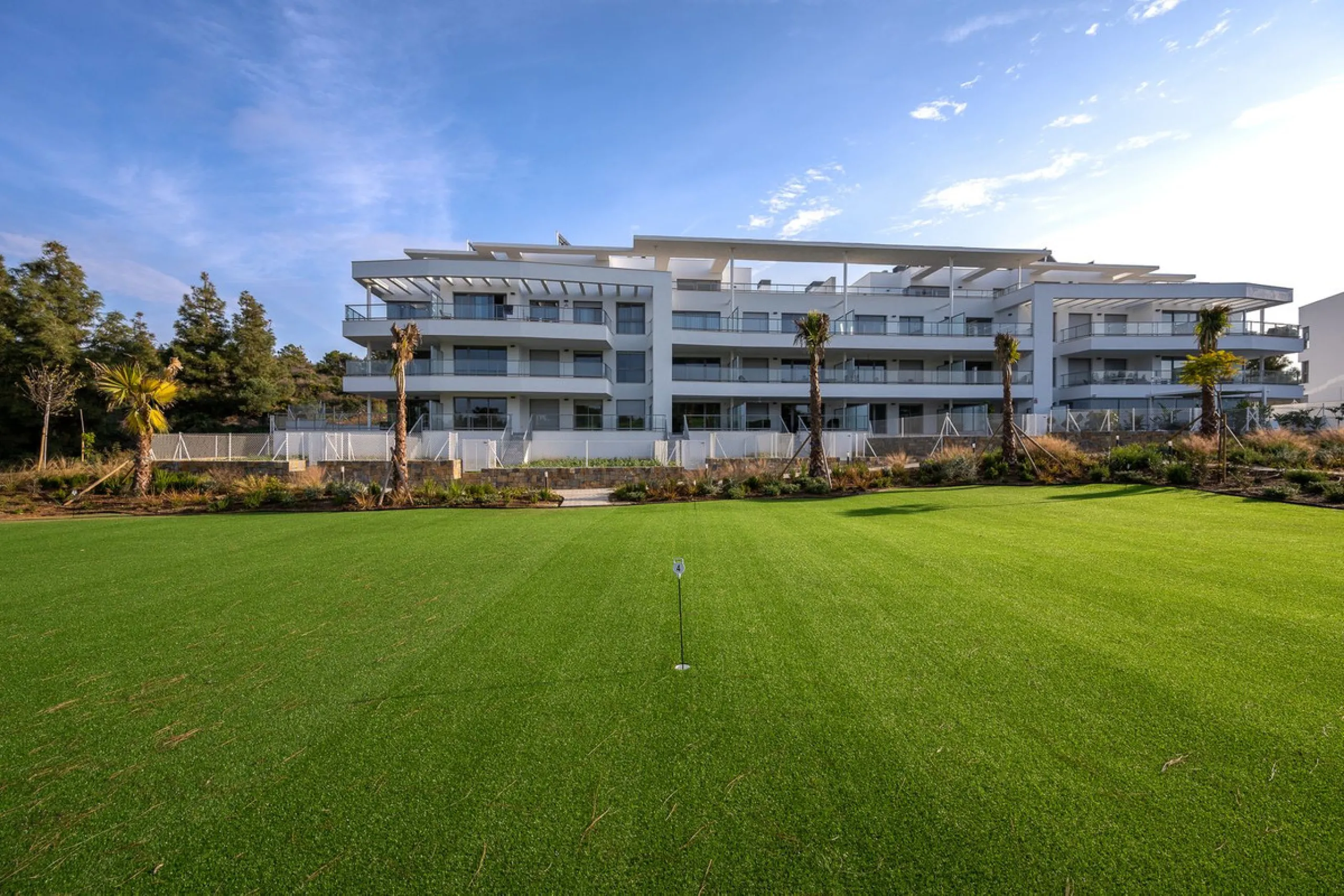 Apartment - Middle Floor Apartment в продаже в Mijas, Málaga. В доме 3 спален и 2 ванных комнат. Площадь дома 114 м²