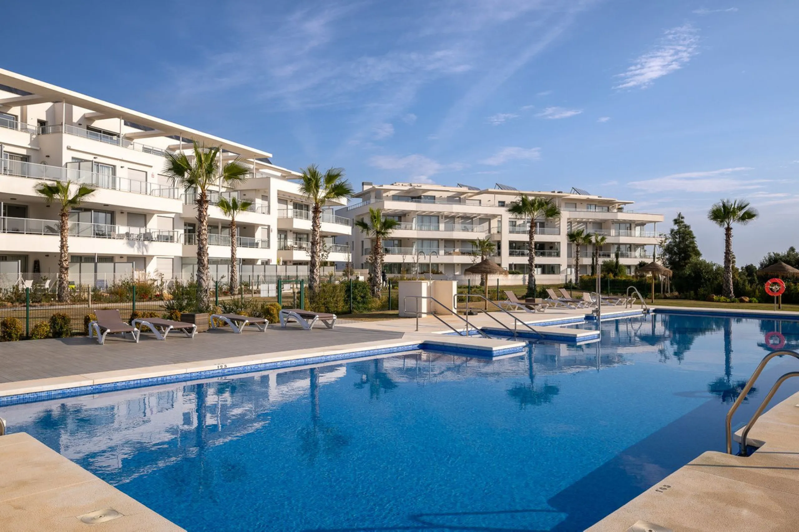 Apartment - Middle Floor Apartment в продаже в Mijas, Málaga. В доме 3 спален и 2 ванных комнат. Площадь дома 114 м²