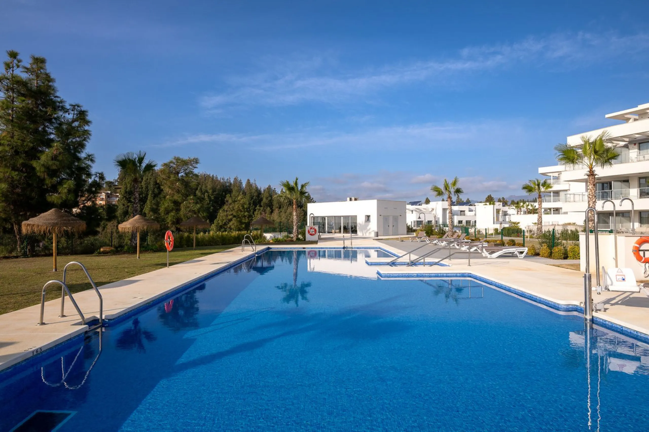 Apartment - Middle Floor Apartment в продаже в Mijas, Málaga. В доме 3 спален и 2 ванных комнат. Площадь дома 114 м²