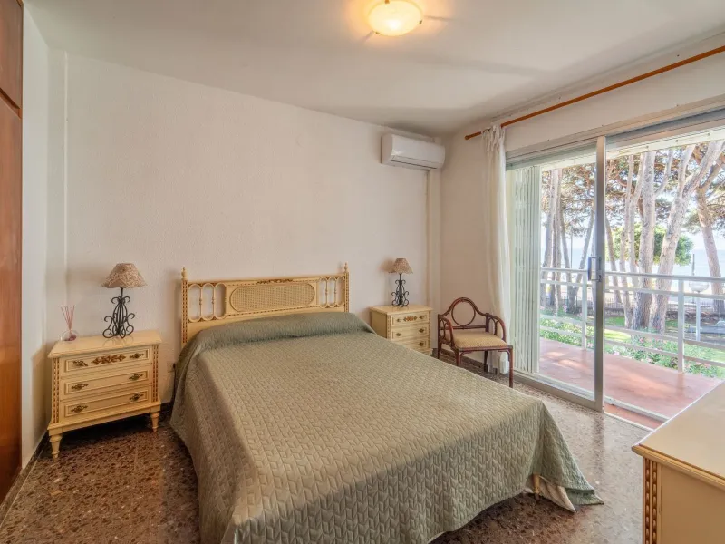 Seafront apartment with tourist license in Cambrils, Costa Dorada