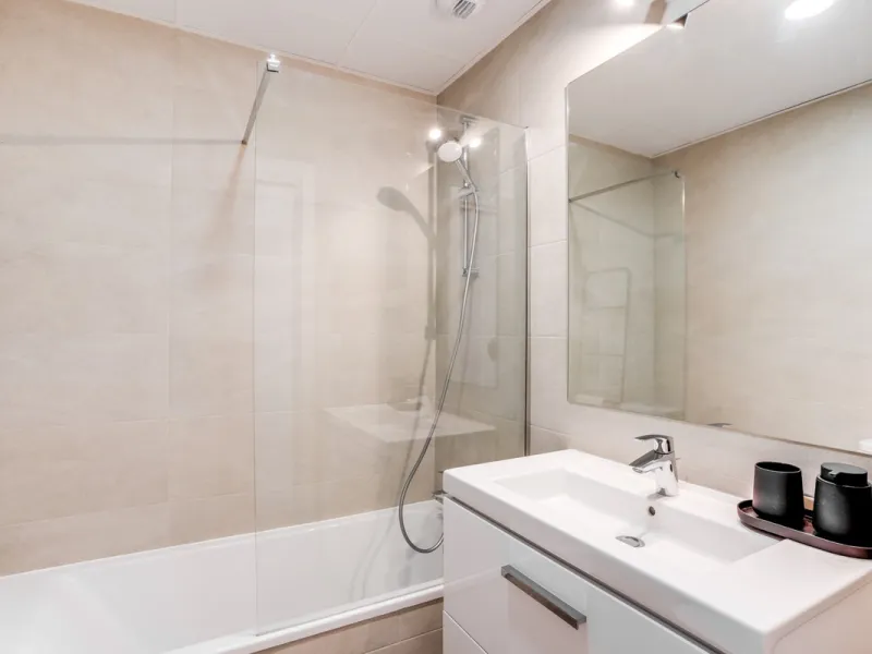 Experience high-rise living in the heart of Malaga! This elegant 2-bedroom, 2-bathroom apartment is located on the 25th floor of the iconic Malaga Urban Sky Tower, offering breathtaking panoramic views of the city skyline.