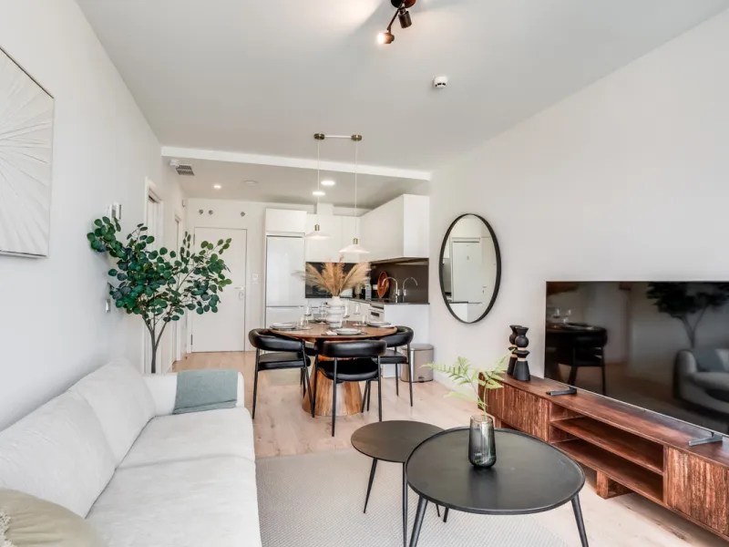 Experience high-rise living in the heart of Malaga! This elegant 2-bedroom, 2-bathroom apartment is located on the 25th floor of the iconic Malaga Urban Sky Tower, offering breathtaking panoramic views of the city skyline.