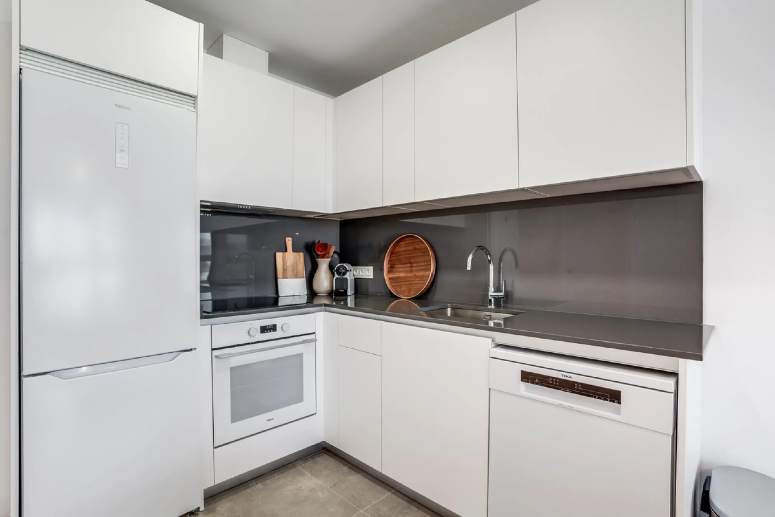 Experience high-rise living in the heart of Malaga! This elegant 2-bedroom, 2-bathroom apartment is located on the 25th floor of the iconic Malaga Urban Sky Tower, offering breathtaking panoramic views of the city skyline.