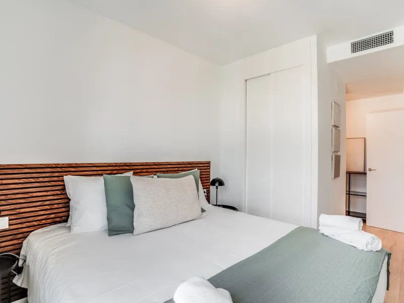 Experience high-rise living in the heart of Malaga! This elegant 2-bedroom, 2-bathroom apartment is located on the 25th floor of the iconic Malaga Urban Sky Tower, offering breathtaking panoramic views of the city skyline.