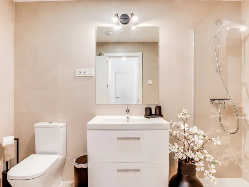 Experience high-rise living in the heart of Malaga! This elegant 2-bedroom, 2-bathroom apartment is located on the 25th floor of the iconic Malaga Urban Sky Tower, offering breathtaking panoramic views of the city skyline.