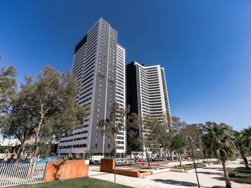 Experience high-rise living in the heart of Malaga! This elegant 2-bedroom, 2-bathroom apartment is located on the 25th floor of the iconic Malaga Urban Sky Tower, offering breathtaking panoramic views of the city skyline.