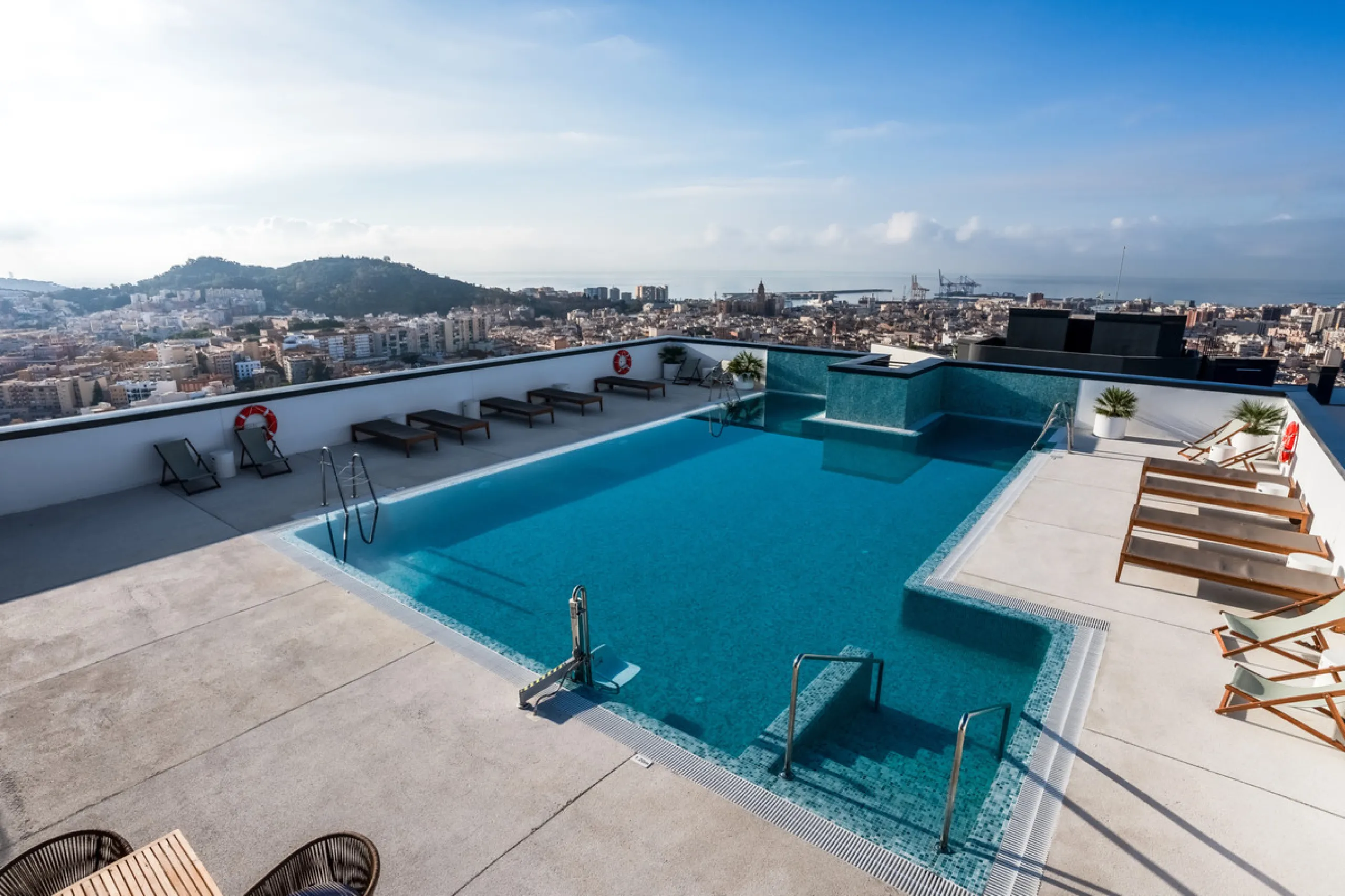 Experience high-rise living in the heart of Malaga! This elegant 2-bedroom, 2-bathroom apartment is located on the 25th floor of the iconic Malaga Urban Sky Tower, offering breathtaking panoramic views of the city skyline.