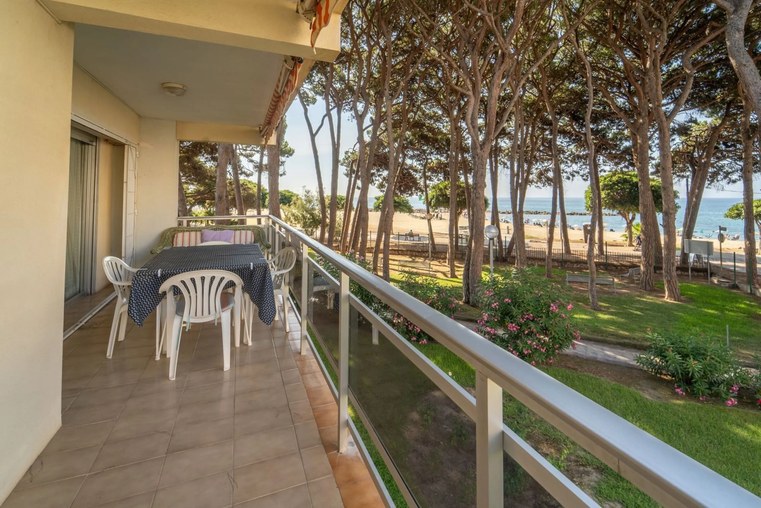 Seafront apartment with tourist license in Cambrils, Costa Dorada