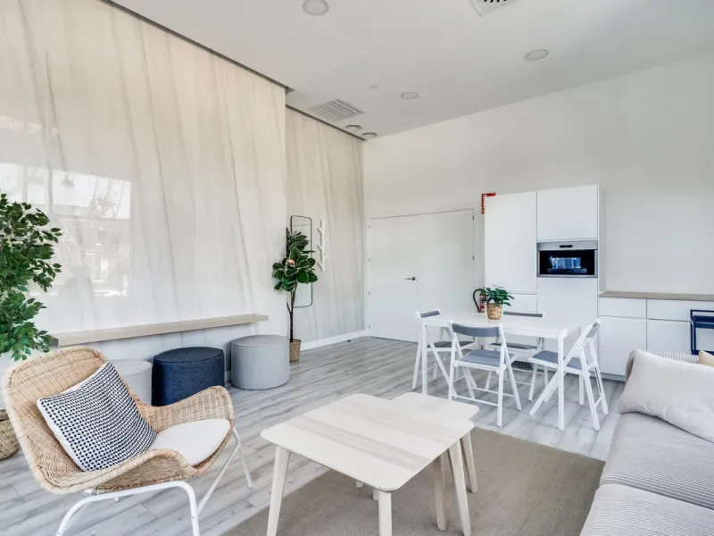 Experience high-rise living in the heart of Malaga! This elegant 2-bedroom, 2-bathroom apartment is located on the 25th floor of the iconic Malaga Urban Sky Tower, offering breathtaking panoramic views of the city skyline.