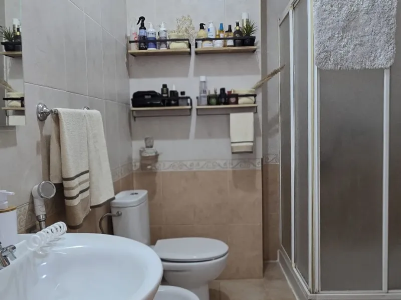 House - Detached Villa в продаже в Torremolinos, Málaga. В доме 3 спален и 1 ванных комнат. Площадь дома 65 м²
