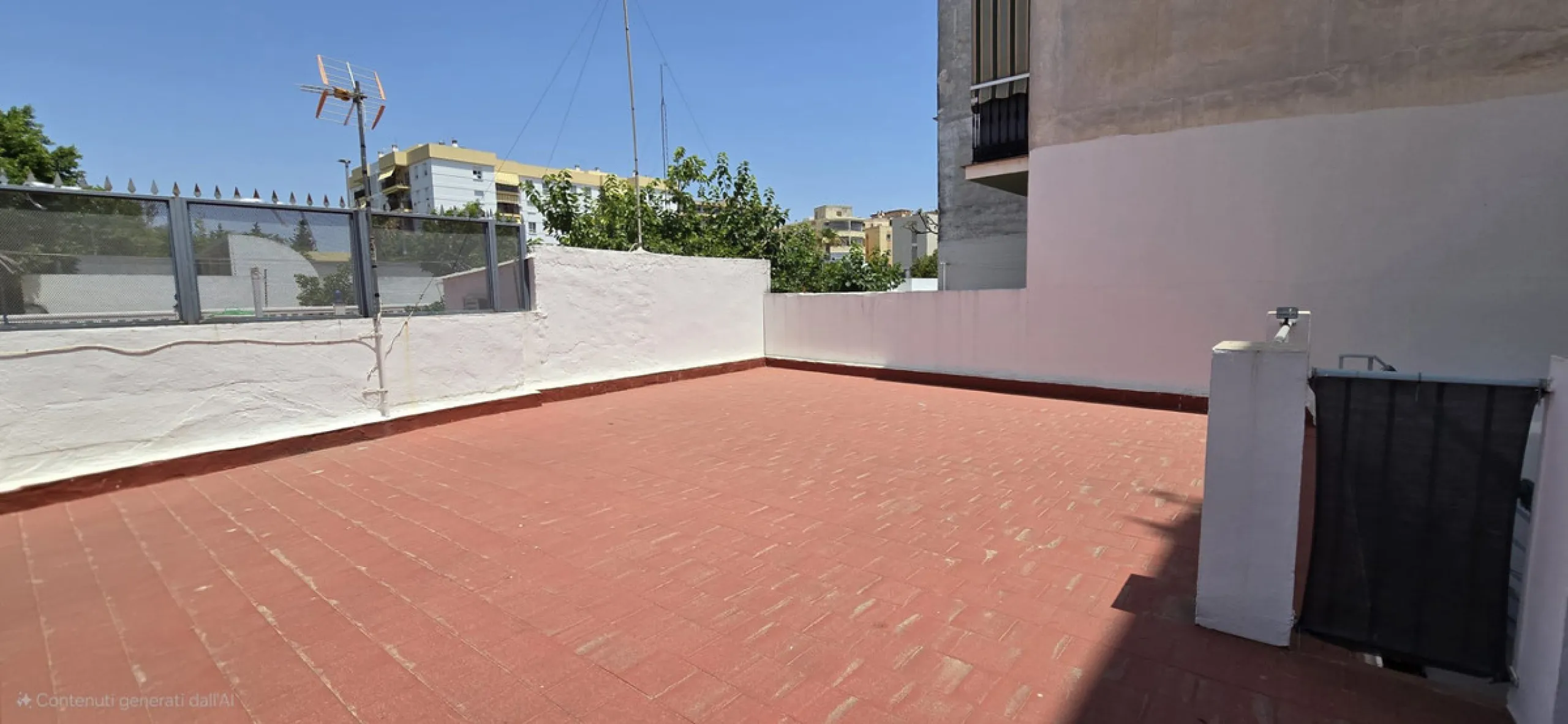 House - Detached Villa в продаже в Torremolinos, Málaga. В доме 3 спален и 1 ванных комнат. Площадь дома 65 м²