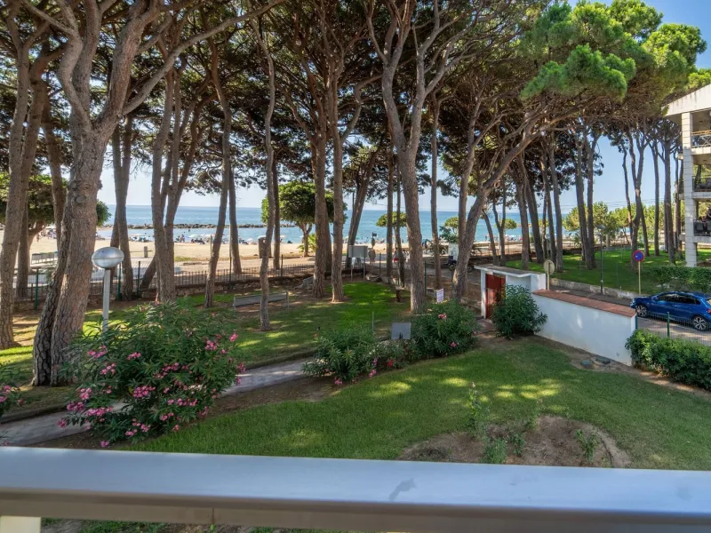 Seafront apartment with tourist license in Cambrils, Costa Dorada