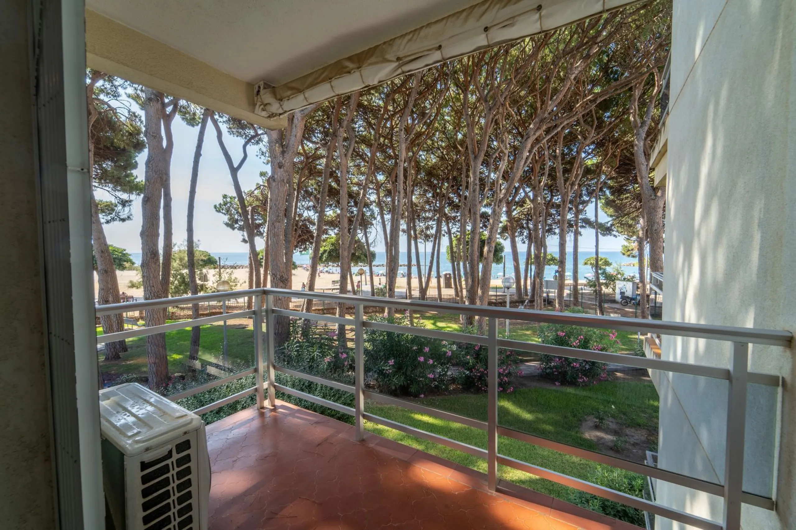 Seafront apartment with tourist license in Cambrils, Costa Dorada