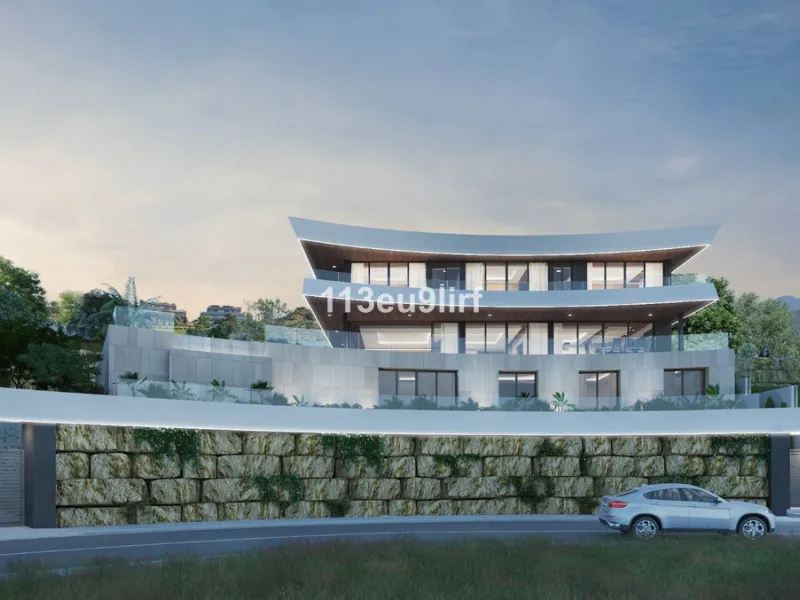 Residential plot with retaining wall and preliminary project. This plot offers panoramic sea, mountain and golf views and is located within La Cala Golf Resort with three 18 hole championship golf courses, Clubhouse, Hotel and Spa, 24 hour onsite security