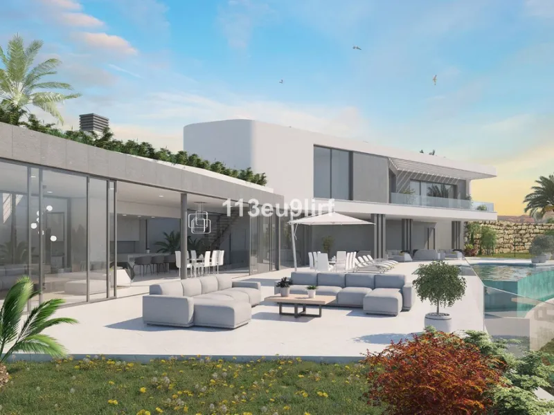 Residential plot with retaining wall and preliminary project. This plot offers panoramic sea, mountain and golf views and is located within La Cala Golf Resort with three 18 hole championship golf courses, Clubhouse, Hotel and Spa, 24 hour onsite security
