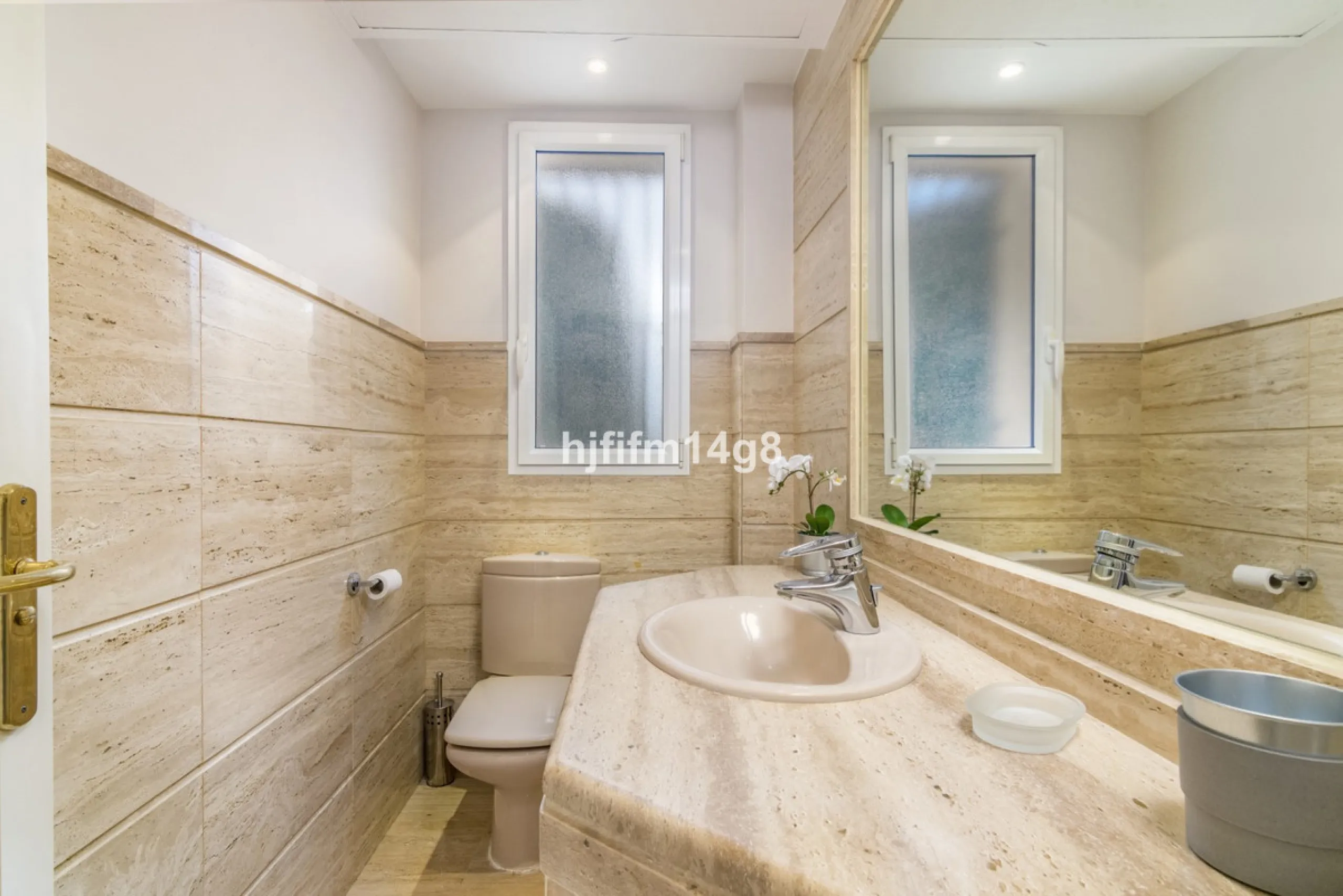Discover this elegant two-bedroom elevated ground floor apartment for sale in the sought-after Albatross Hill complex, nestled in the scenic hills of Nueva Andalucía. This exclusive gated community offers a peaceful, secure lifestyle with outstanding amen