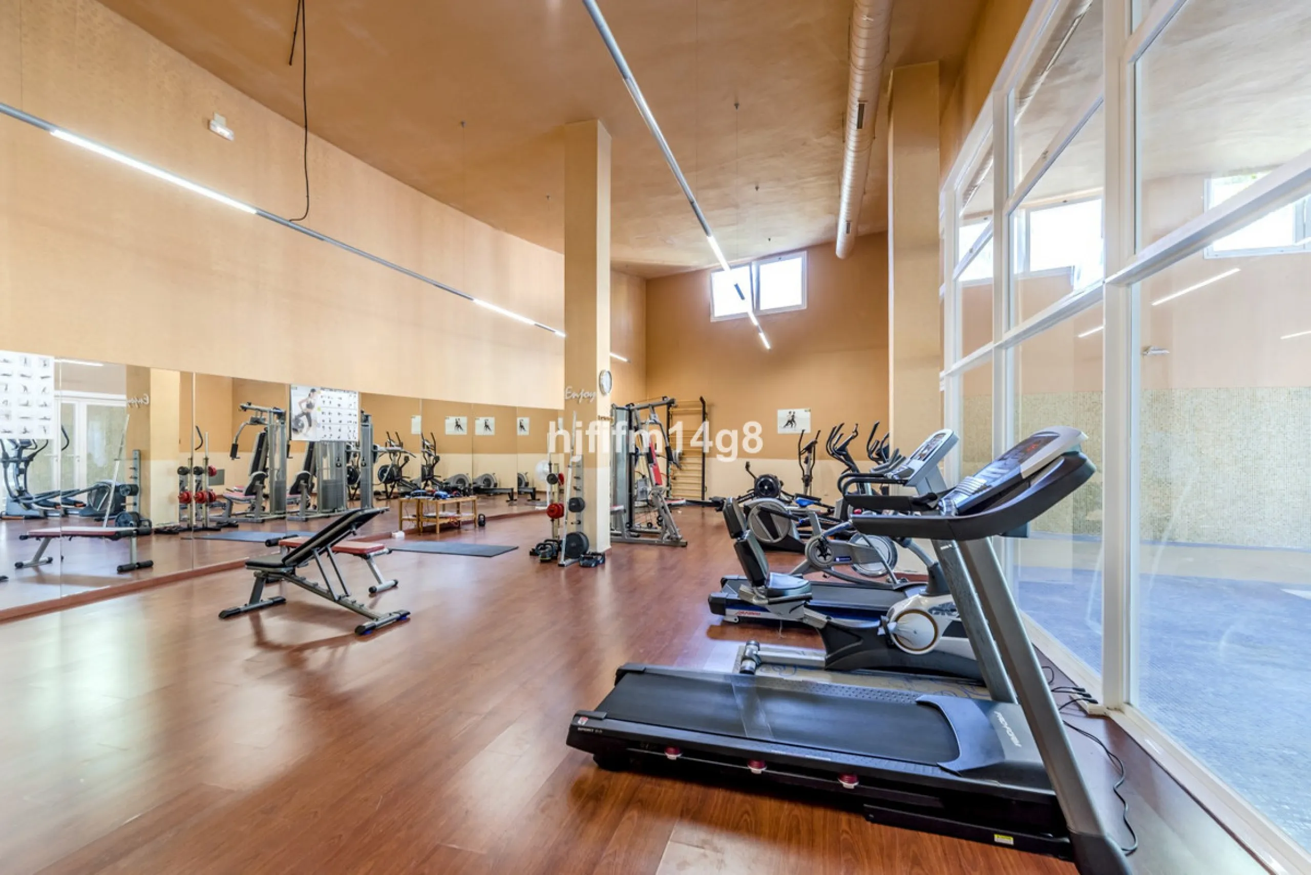 Discover this elegant two-bedroom elevated ground floor apartment for sale in the sought-after Albatross Hill complex, nestled in the scenic hills of Nueva Andalucía. This exclusive gated community offers a peaceful, secure lifestyle with outstanding amen