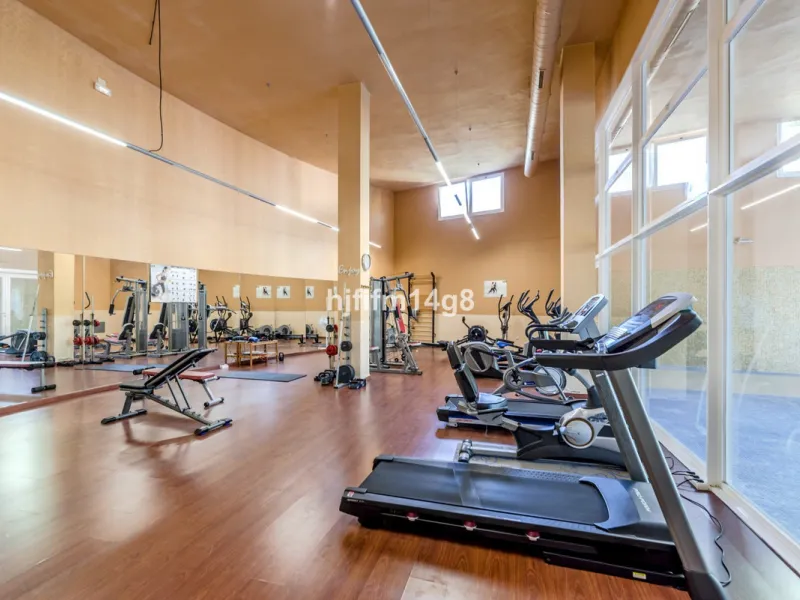 Discover this elegant two-bedroom elevated ground floor apartment for sale in the sought-after Albatross Hill complex, nestled in the scenic hills of Nueva Andalucía. This exclusive gated community offers a peaceful, secure lifestyle with outstanding amen