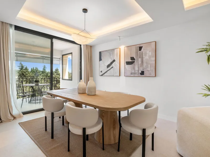 Beautifully designed three-story townhouse for sale in Nueva Andalucía's Golf Valley. Recently renovated, the property blends Mediterranean charm with the clean lines and functionality of modern living. Its architecture captures the lifestyle expectations
