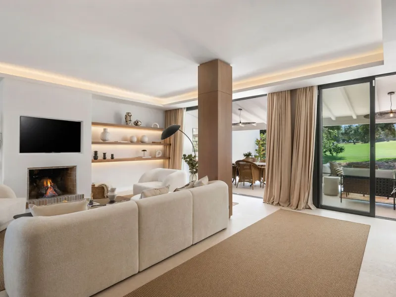 Beautifully designed three-story townhouse for sale in Nueva Andalucía's Golf Valley. Recently renovated, the property blends Mediterranean charm with the clean lines and functionality of modern living. Its architecture captures the lifestyle expectations